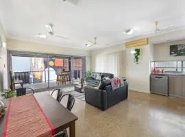 Zen City-Venture with Balcony Dining - Cozy - CBD