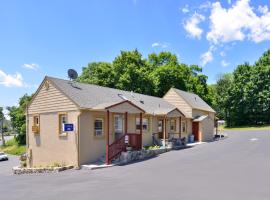 Golden Hill Inn-Danbury, hotel cerca de Danbury Railway Museum, Danbury