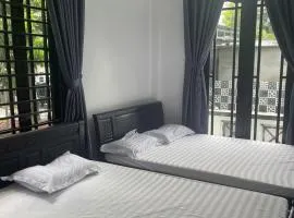 Nhà Nghỉ Nắng Vàng
