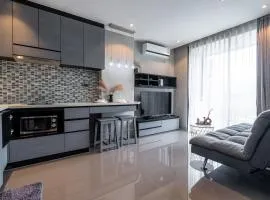Luxury 1BR Apt Kamala Beach Resort P409