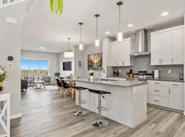 Cozy 3-Bedroom Family Retreat Home in Rangeview