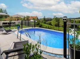 Riverside House with Pool and Hot Tub - Happy Rentals
