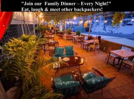 Social Backpacker Hostel & Rooftop Bar