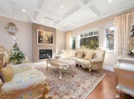 Upscale Villa in quiet street with grand family living space and luxury bedrooms
