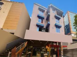 Super Collection O Sixmile Guwahati Formerly Hotel Gangotri