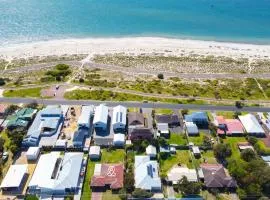Marine Holiday Home - Geographe