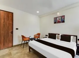 Super Townhouse OAK Owaisi Hospital Mailardevpally Formerly Tolkanti Arc