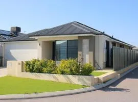 Close to Wild Life Park and shopping, Cosy living