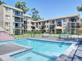 The Poplars Apartment Nelson Bay with Swimming Pool