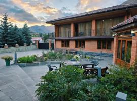Vardisubani Villa, hotel a Kazbegi