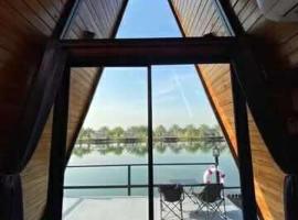 บ่อดินอินไซด์เอาท์BhorDin InSideOut、Sai Noiのホテル