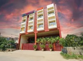 FabExpress Trijal Inn