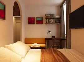 The Neon Pulse Saigon-Nightlife Loft with Rooftop Pool & Elevator-Near Nguyễn Huệ Street