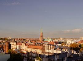 Art View 9 - Panoramiczny widok na miasto, Stylowy apartament dla dwojga, King size bed, Parking, hotel in Bytom