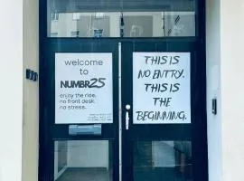 NUMBR25 - self service & low budget Hotel