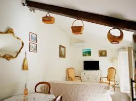 LaPetite Maison Abigail, Peaceful home in Avignon