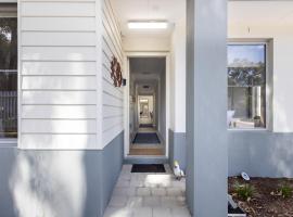 Barefoot2Beach by Swan BnB Management โรงแรมในยานเชป