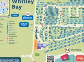 Lighthouse and sea views、ウィットリー・ベイのホテル