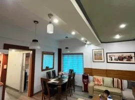 3BR 70sqm Free internet, Penthouse unit in Ermita, Manila near US Embassy