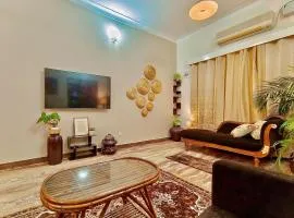 Money plant - 2bhk in Saheed Nagar- city center