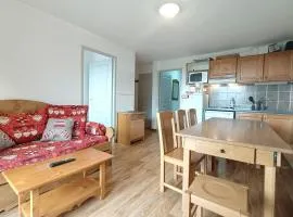 Apartment for 6 to 8 People in Albiez-Montrond