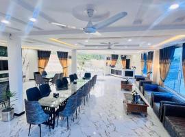 Alpine Heaven, three-star hotel in Skardu