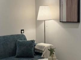 Luxury apartment with self check-in SH56、ダンマームのホテル