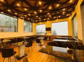 The Pari's world Restuarant & Home Stay