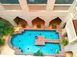 Jyoti Mahal A Heritage Hotel - 05 Mins from Railway Station & 2 Mins from Metro Station