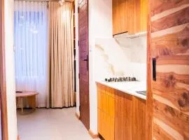 House B thonningii - warm minimalism