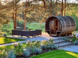 Domek LAVENDA z widokiem na rzekę - Basen, Jacuzzi, Sauna - Magiczny ogród - 0,5ha prywatnej przestrzeni – hotel w mieście Zawady