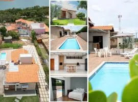 Casa com piscina vista para lago, 03 quartos confortáveis