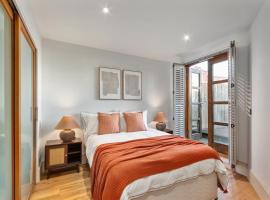 NEW! Fulham 1-bed Apartment with Patio, golf hotel in London