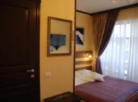 Chalet Zolota Pidkova & River