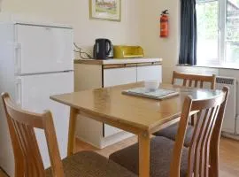 Lodge Cottage - B6008