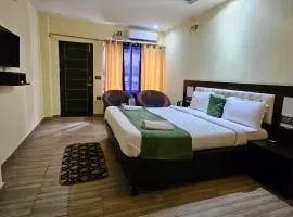 GO-GO Stops Hotel