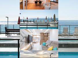 Aptos completos com vista mar pé na areia em Barra Velha em condomínio Resort com Spa, Piscina, quadra de futebol, Sala de jogos, brinquedoteca, Complexo com diversos comércios, Hotel in Barra Velha