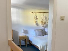 Auszeit Ferienhaus Nr 2, hotel in Sierscheid