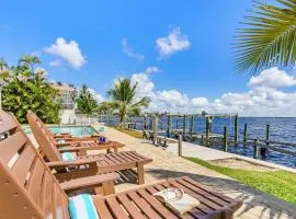 Dive into Fun & Tropical Vibes at Beach Retreat - Coral Beach Dream