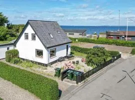 3 Bedroom Nice Home In Bagenkop