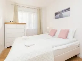 Bright Apartment Nevada with Balcony in Gdansk by Noclegi Renters