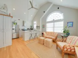 Seaside Cottage with Private Pier - 3 Miles to Beach