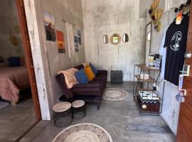 1 Boho-Chic Villa Private Pool Surf & Relax El Sunzal, ξενοδοχείο σε El Sunzal