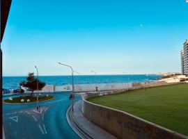 Casa Mare, Sea Front, Sliema, Tigne Point by Haven & Keys Malta, hotel v destinaci Sliema