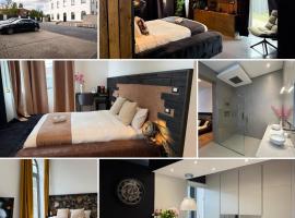 Charleroi Brussels Airport White Castle, hotel v destinaci Charleroi