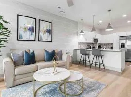 Serene Living 5 Min From Downtown