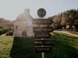 MANEJ URLA