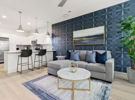 Stunning Living 5 Min From Downtown