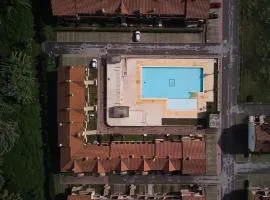 Sunny holiday flat-Beahost