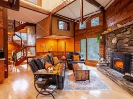 MapleCastle == HotTub, RiverSide, IndoorHummock, FirePlace, BackYard